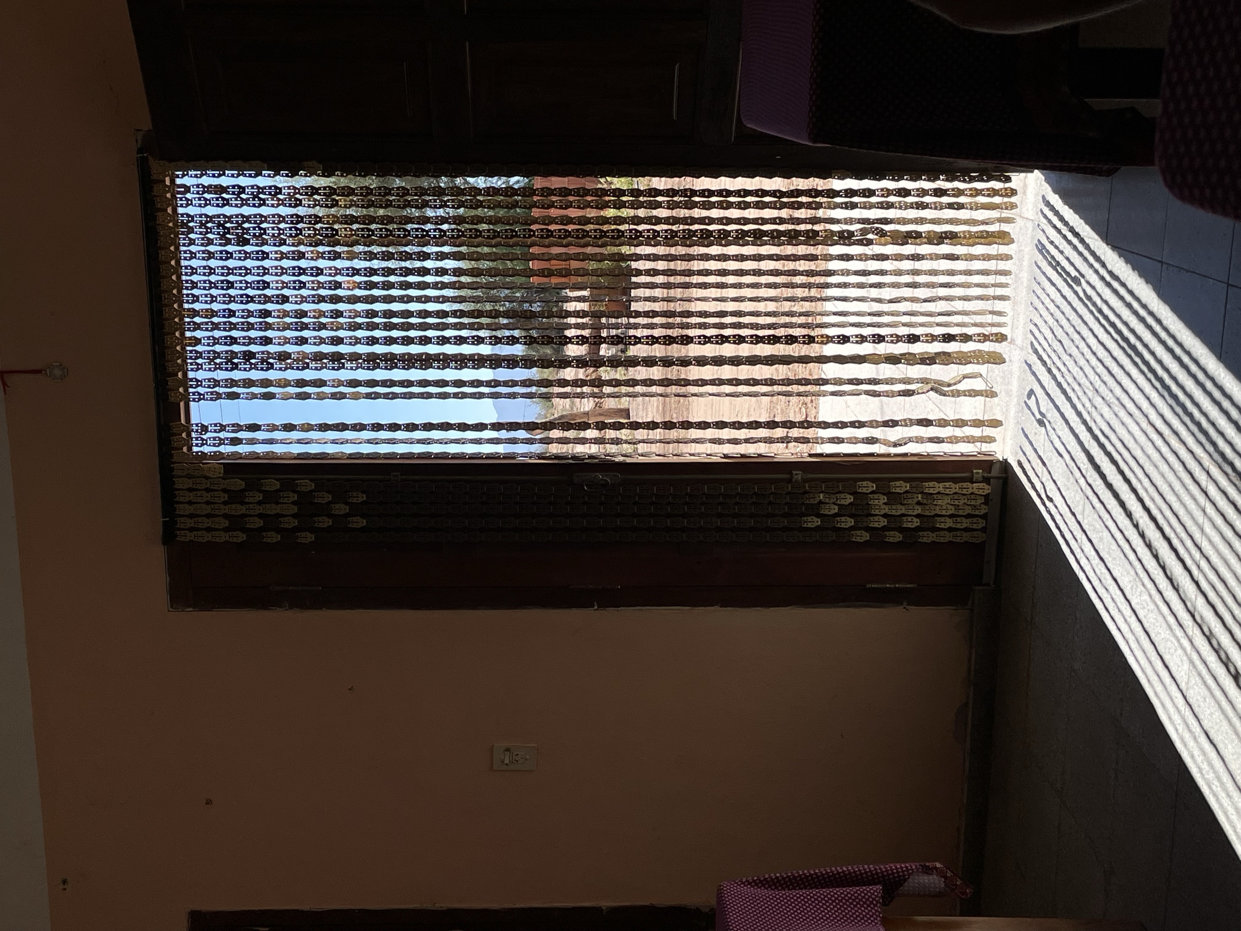 Puerta tradicional rústica de chapa, Lo de Diego